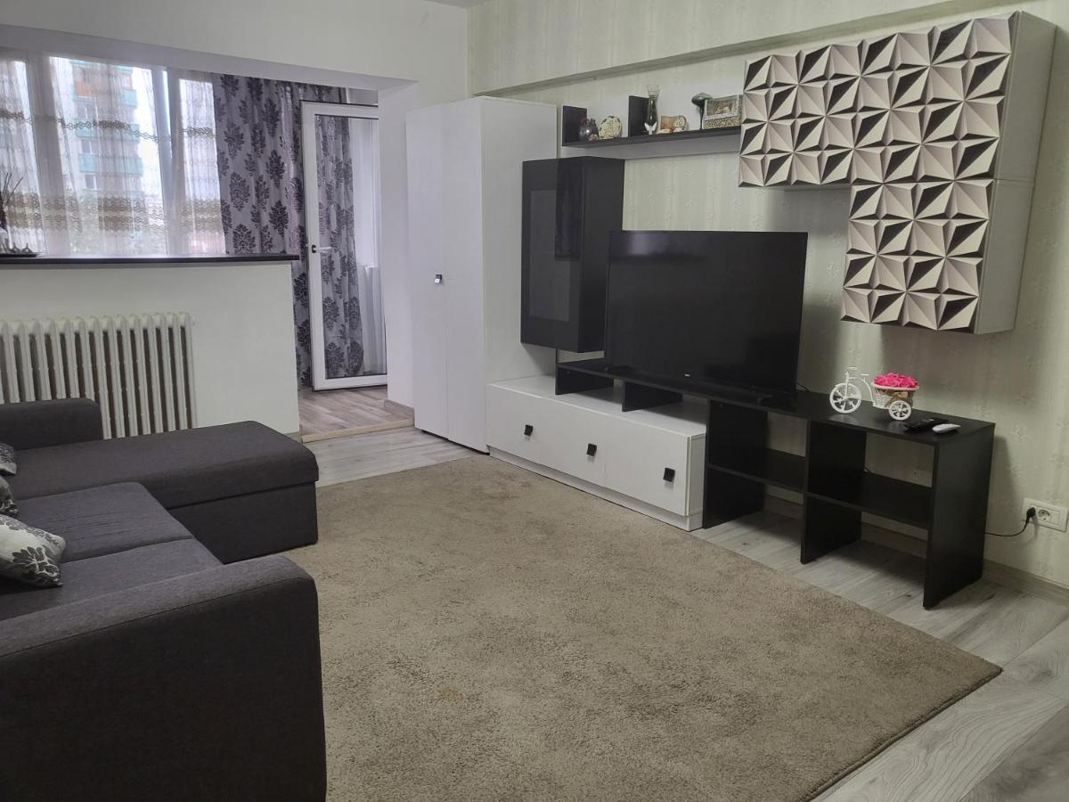 Apartament Cu 3 Camere Chiar In Inima Capitalei Bukarest Exteriör bild
