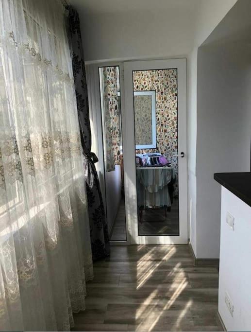 Apartament Cu 3 Camere Chiar In Inima Capitalei Bukarest Exteriör bild
