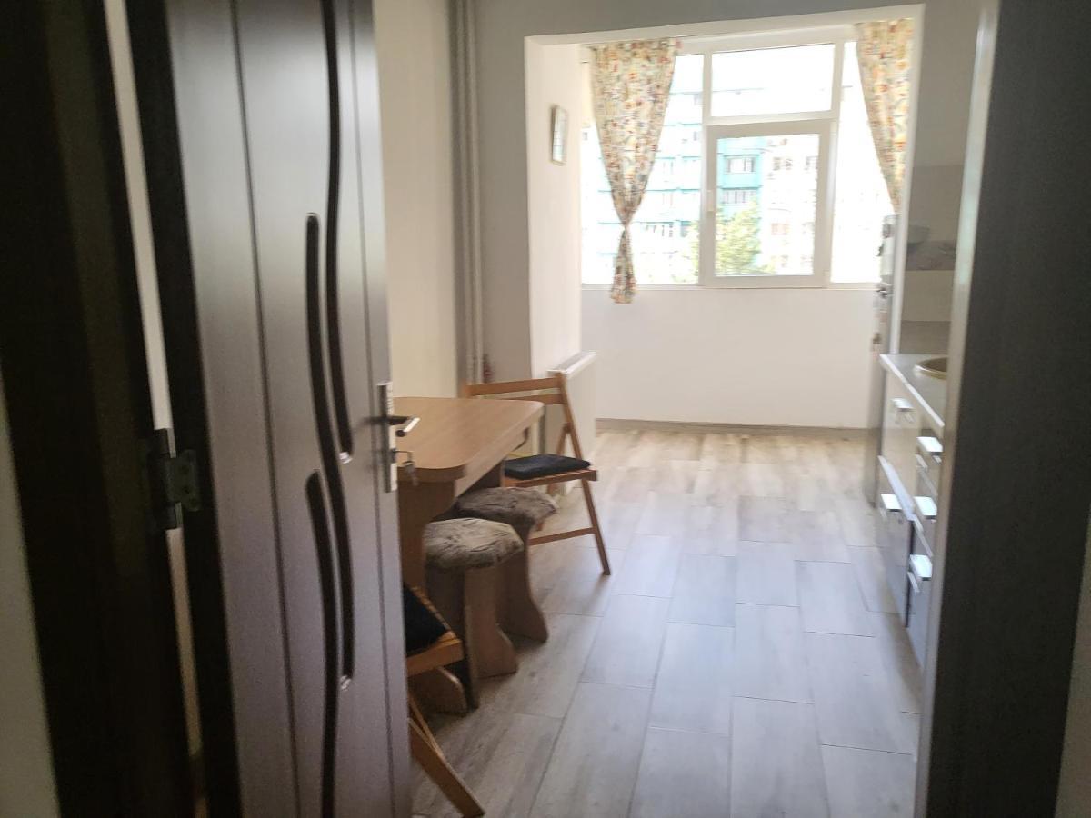 Apartament Cu 3 Camere Chiar In Inima Capitalei Bukarest Exteriör bild