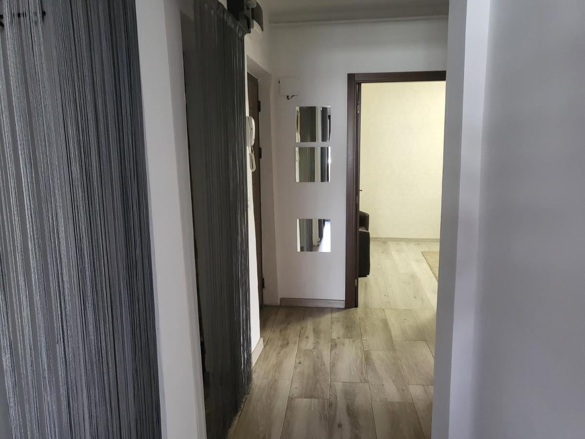 Apartament Cu 3 Camere Chiar In Inima Capitalei Bukarest Exteriör bild