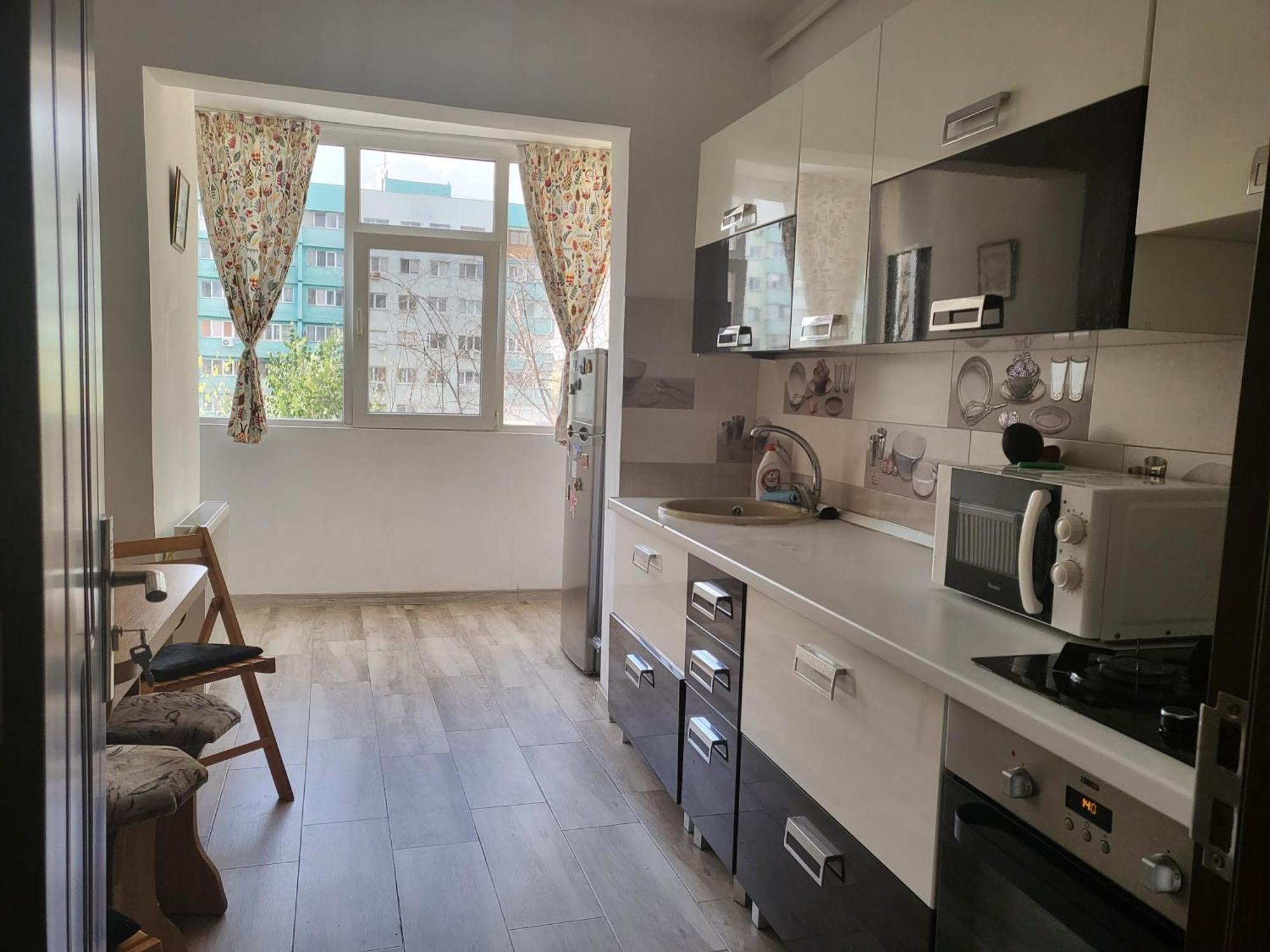 Apartament Cu 3 Camere Chiar In Inima Capitalei Bukarest Exteriör bild